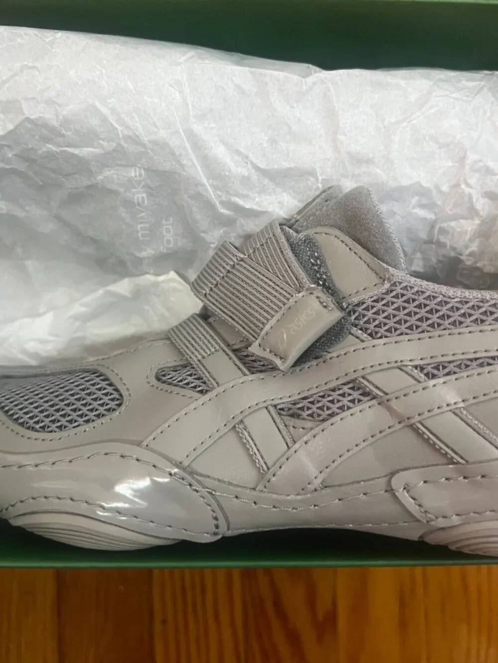 ASICS x ISSEY MIYAKE - HYPER TAPING - BNIB - Sz 4.5 (M) 6 (W)
